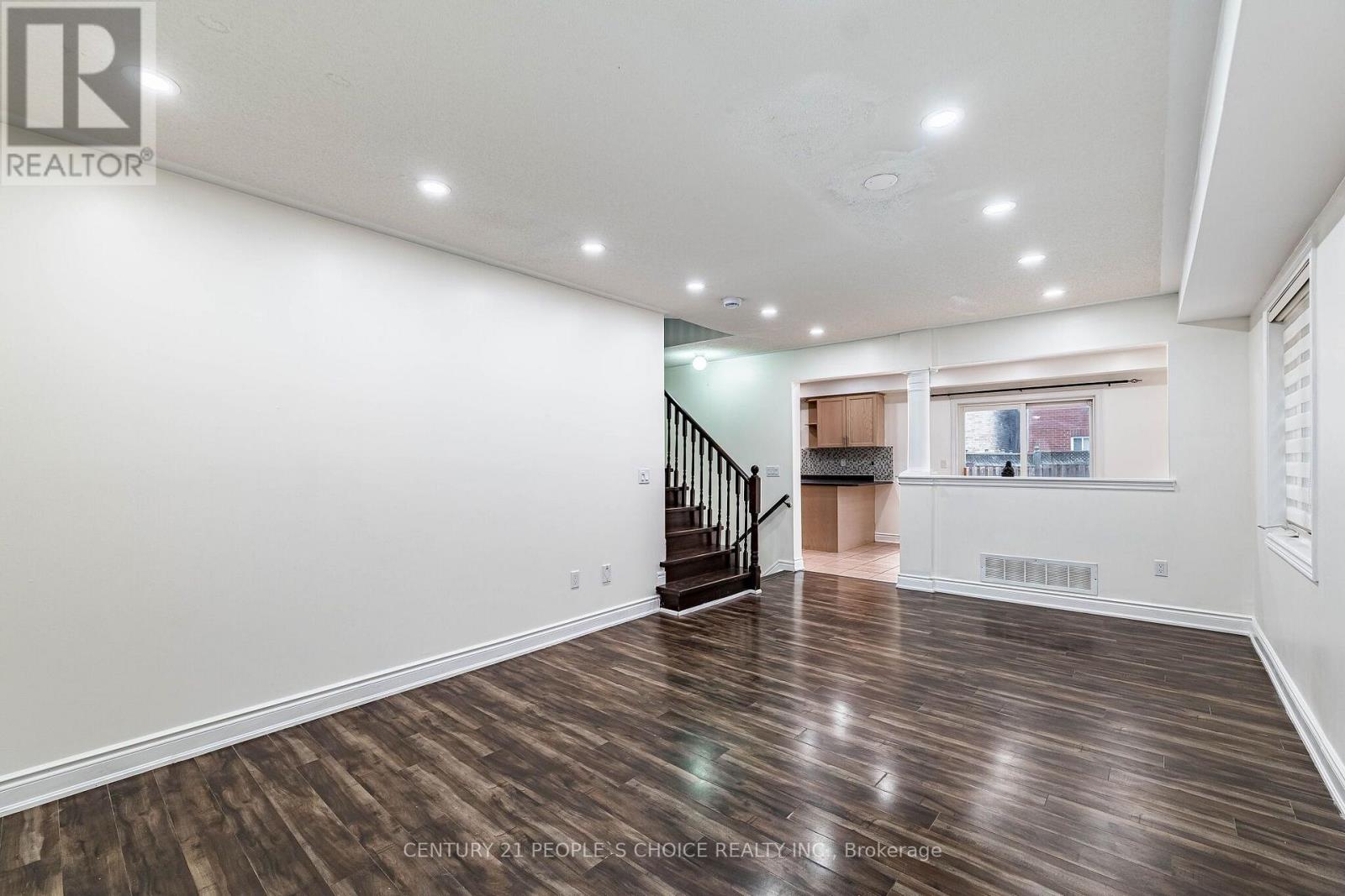 45 Trevino Crescent, Brampton, Ontario  L6P 1M1 - Photo 5 - W13657914