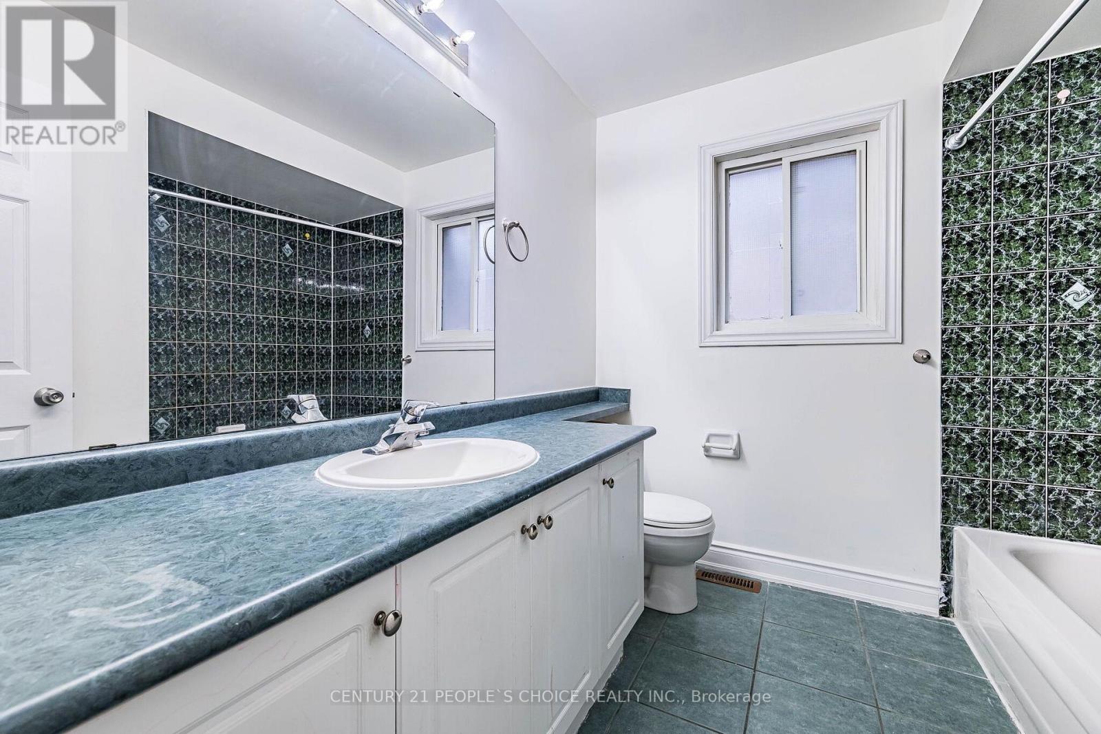 45 Trevino Crescent, Brampton, Ontario  L6P 1M1 - Photo 33 - W13657914