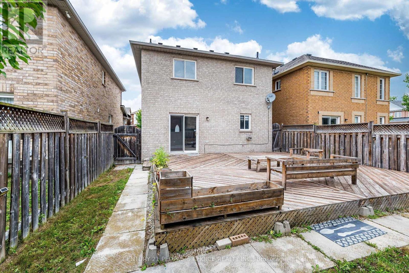 45 Trevino Crescent, Brampton, Ontario  L6P 1M1 - Photo 35 - W13657914