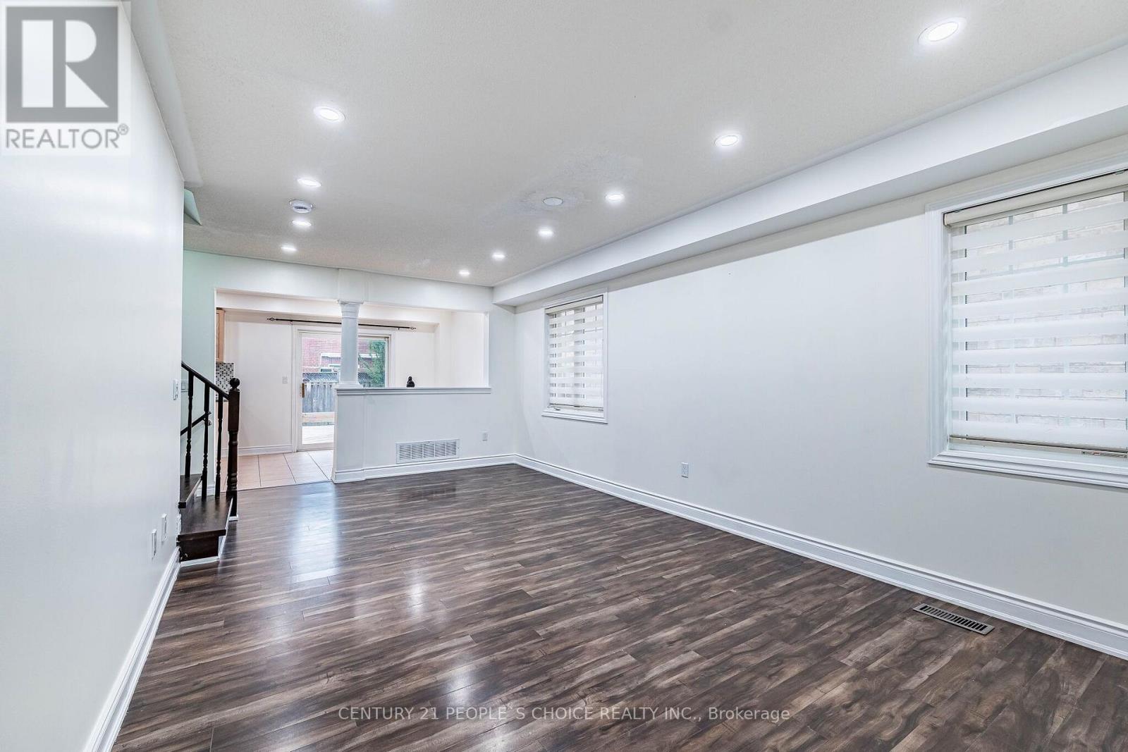 45 Trevino Crescent, Brampton, Ontario  L6P 1M1 - Photo 4 - W13657914