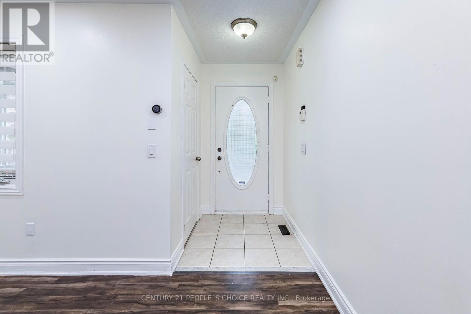 45 Trevino Crescent, Brampton, Ontario  L6P 1M1 - Photo 3 - W13657914