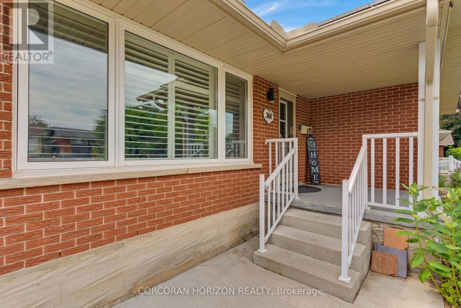 744 Birchwood Avenue, Cambridge, Ontario  N3H 2V5 - Photo 4 - X13613936