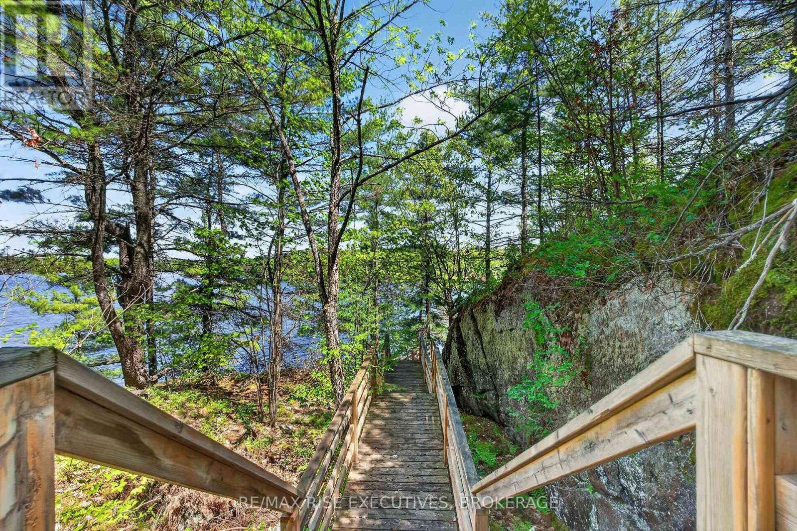 956 Roddick Lane, Leeds And The Thousand Islands, Ontario  K0E 1N0 - Photo 41 - X13204362