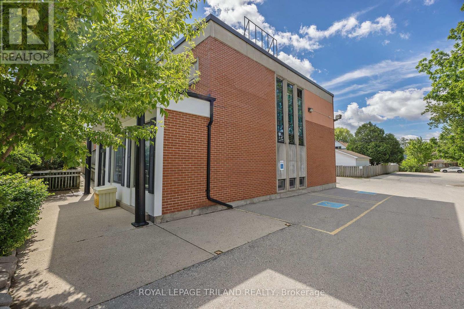 Lower Level - 170 Wellington Street, St. Thomas, Ontario  N5R 2S1 - Photo 14 - X13661562