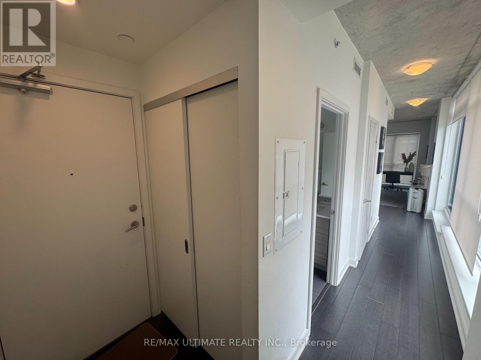 2002 - 210 Simcoe Street, Toronto, Ontario M5T 0A9 - Photo 6 - C13520956