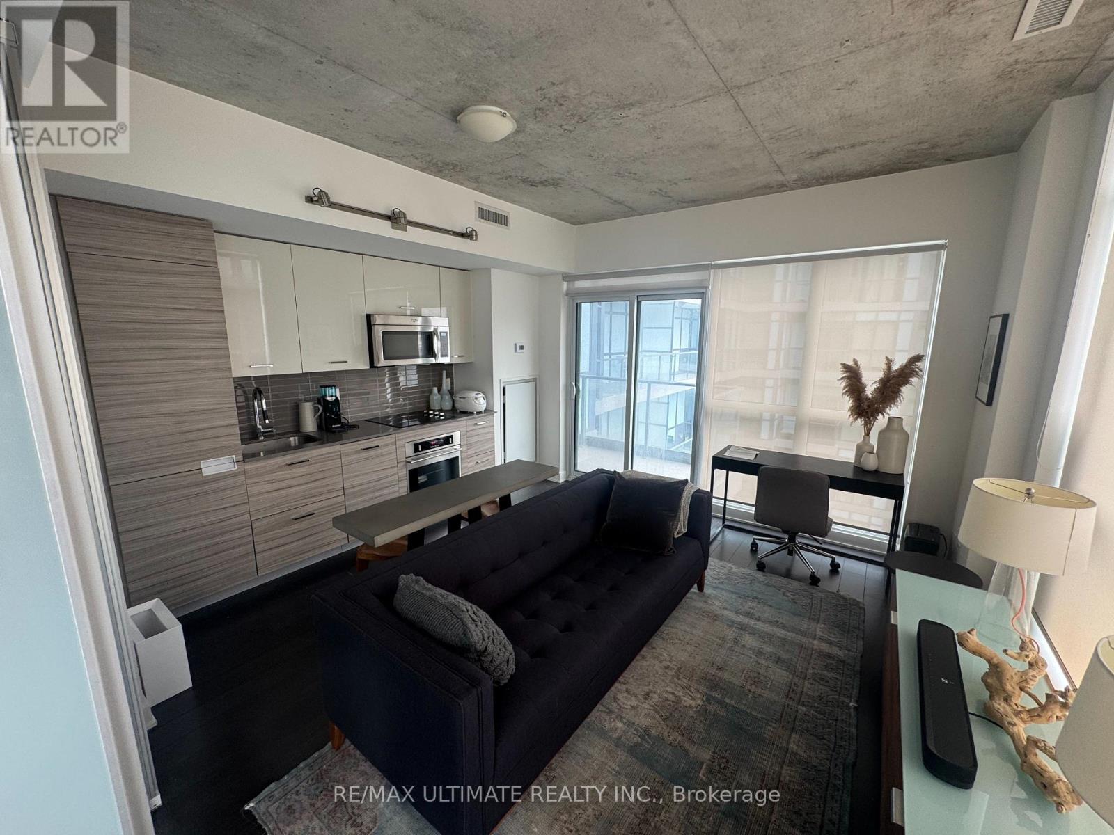 2002 - 210 Simcoe Street, Toronto, Ontario M5T 0A9 - Photo 4 - C13520956