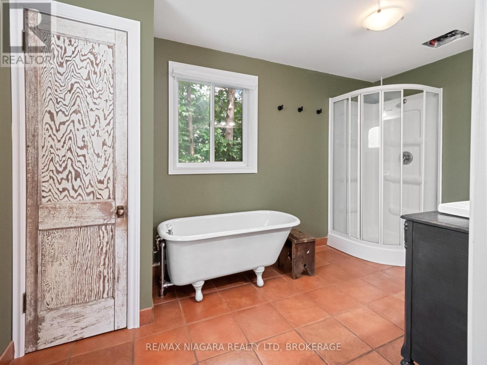 430 Ridge Road N, Fort Erie, Ontario  L0S 1N0 - Photo 16 - X13655398