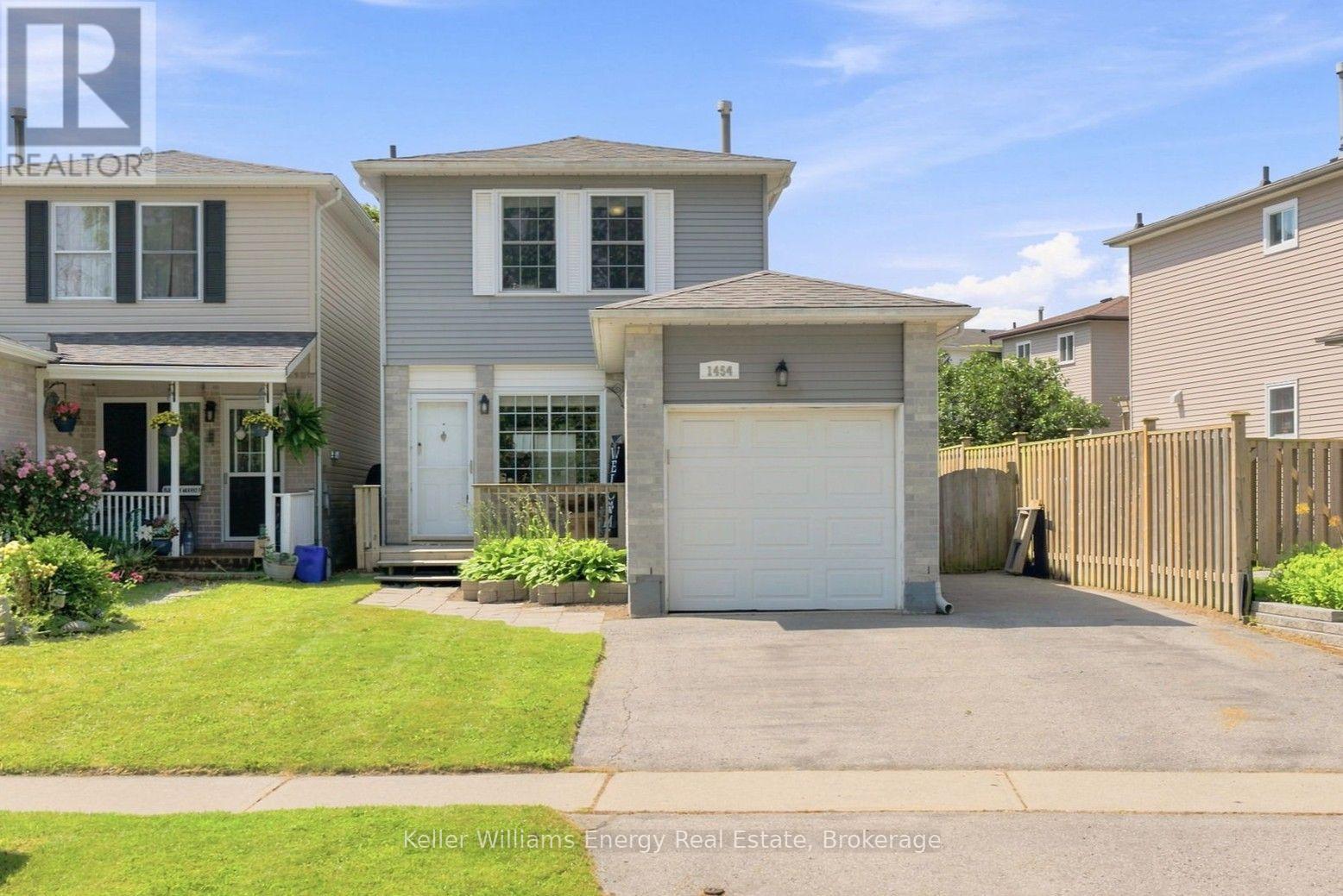 1454 Valley Drive, Oshawa, Ontario  L1J 7Z3 - Photo 1 - E13661538