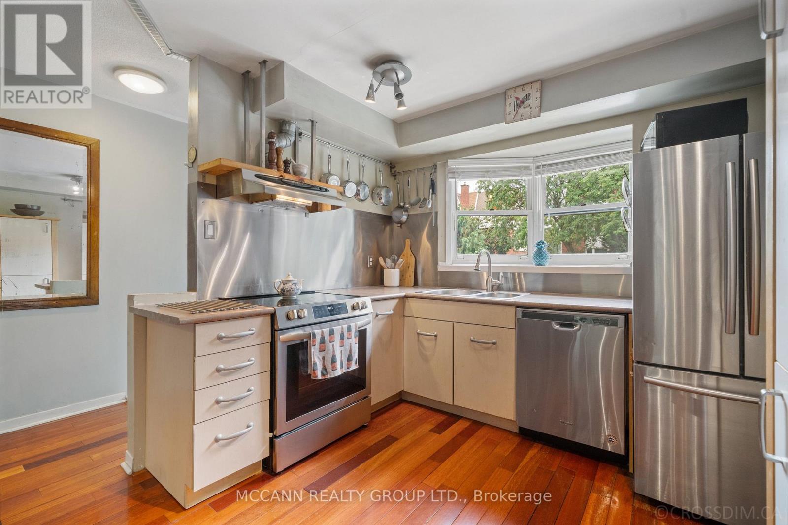 17 Sydenham Street, Toronto, Ontario  M5A 4H4 - Photo 15 - C13661552