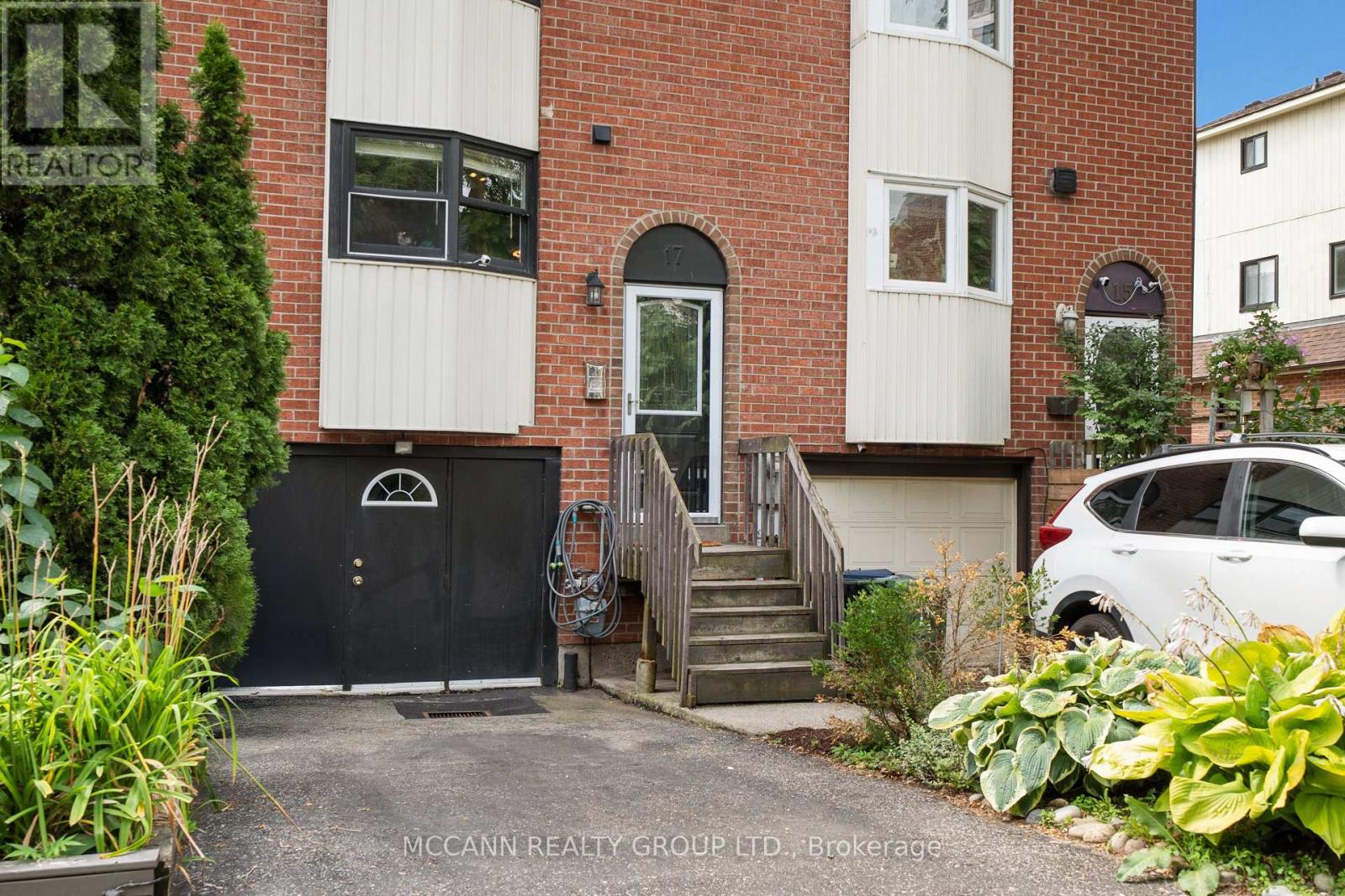 17 Sydenham Street, Toronto, Ontario  M5A 4H4 - Photo 5 - C13661552
