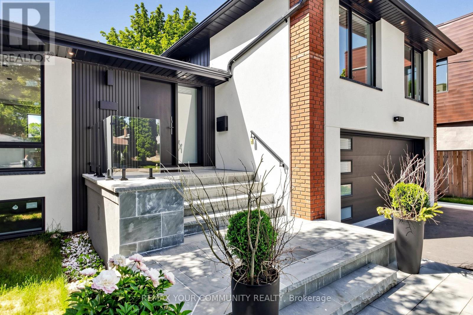 35 Geraldton Crescent, Toronto, Ontario  M2J 2R5 - Photo 4 - C13661570