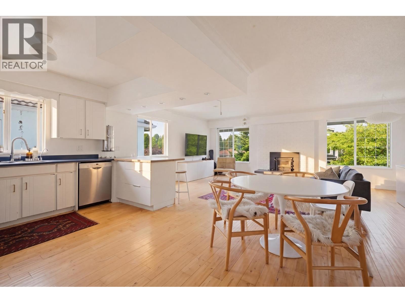 2554 E 7th Avenue, Vancouver, British Columbia  V5M 1T4 - Photo 4 - R3154542