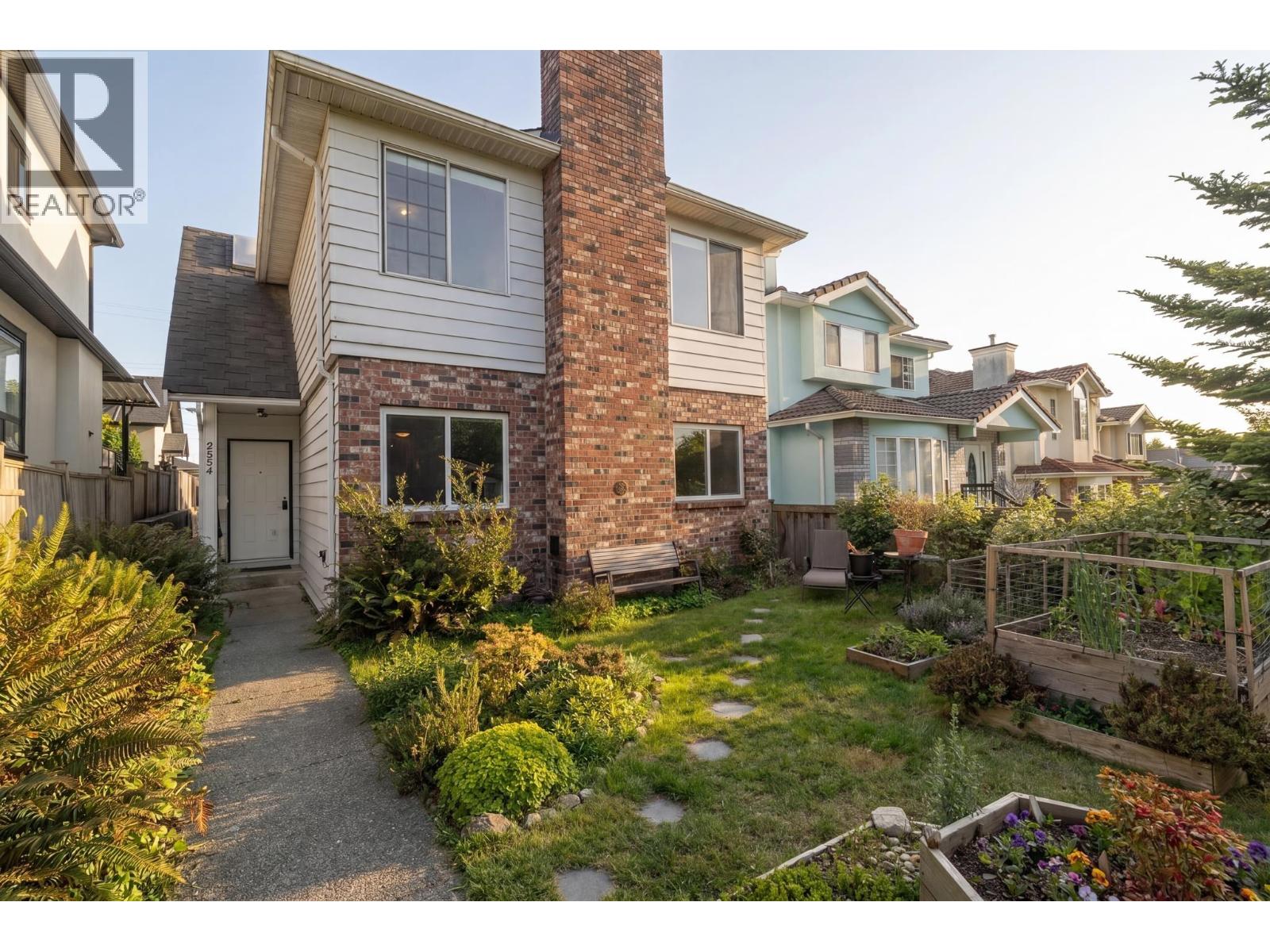 2554 E 7th Avenue, Vancouver, British Columbia  V5M 1T4 - Photo 31 - R3154542