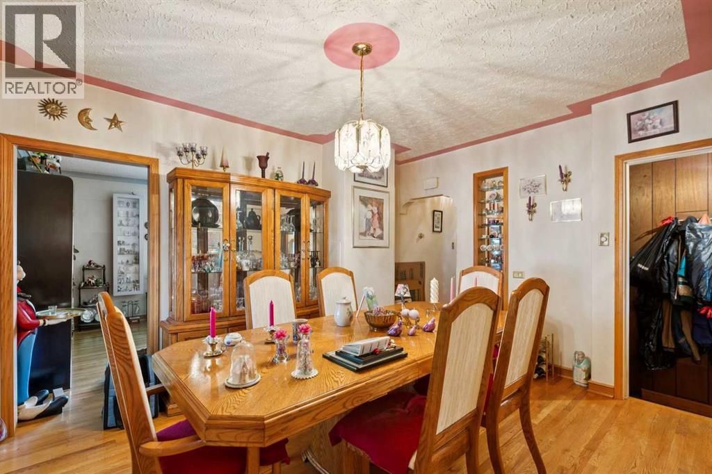 833 20 Avenue NW, Calgary, Alberta  T2M 1E4 - Photo 11 - A2320272