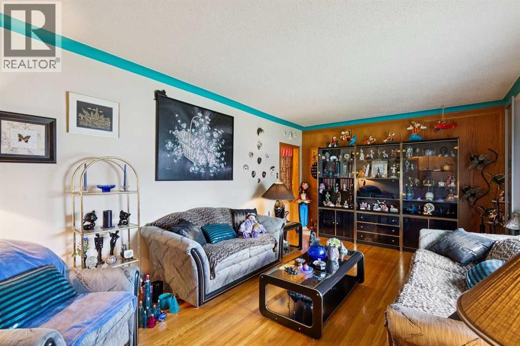 833 20 Avenue NW, Calgary, Alberta  T2M 1E4 - Photo 4 - A2320272