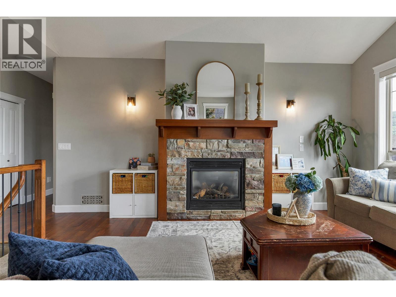 1449 Red Mountain Place, Vernon, British Columbia  V1B 4A3 - Photo 9 - 10387748