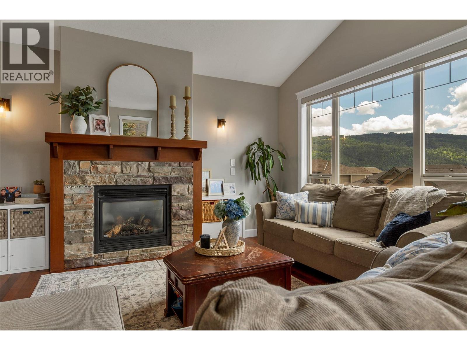 1449 Red Mountain Place, Vernon, British Columbia  V1B 4A3 - Photo 8 - 10387748