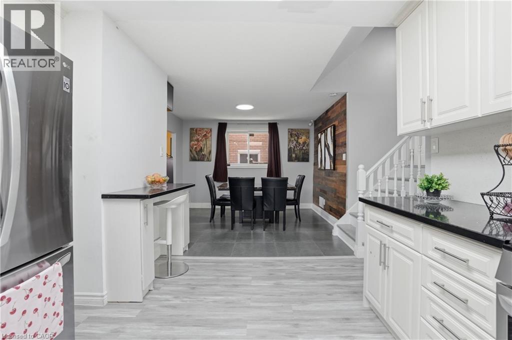 391 East 24th Street, Hamilton, Ontario  L8V 4X3 - Photo 14 - 40834657