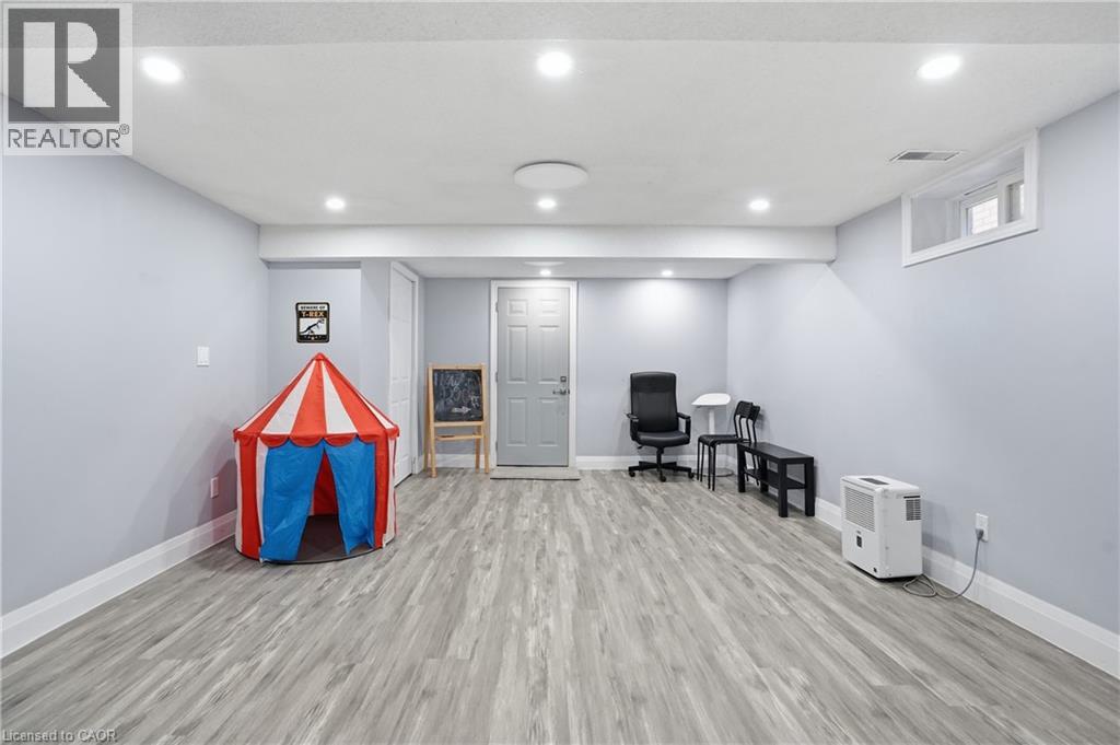 391 East 24th Street, Hamilton, Ontario  L8V 4X3 - Photo 29 - 40834657