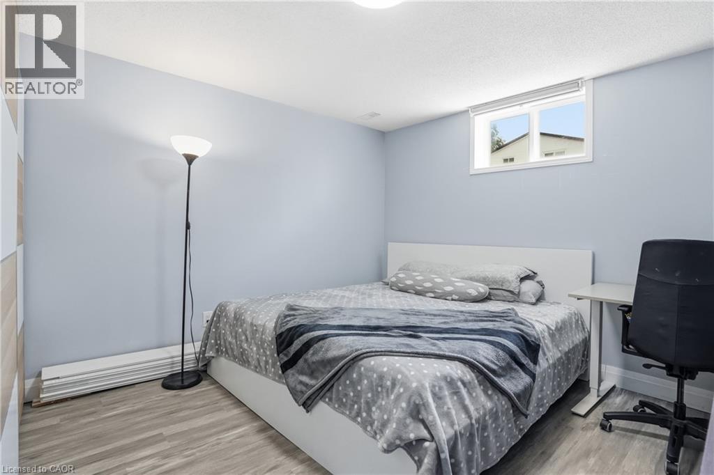 391 East 24th Street, Hamilton, Ontario  L8V 4X3 - Photo 32 - 40834657