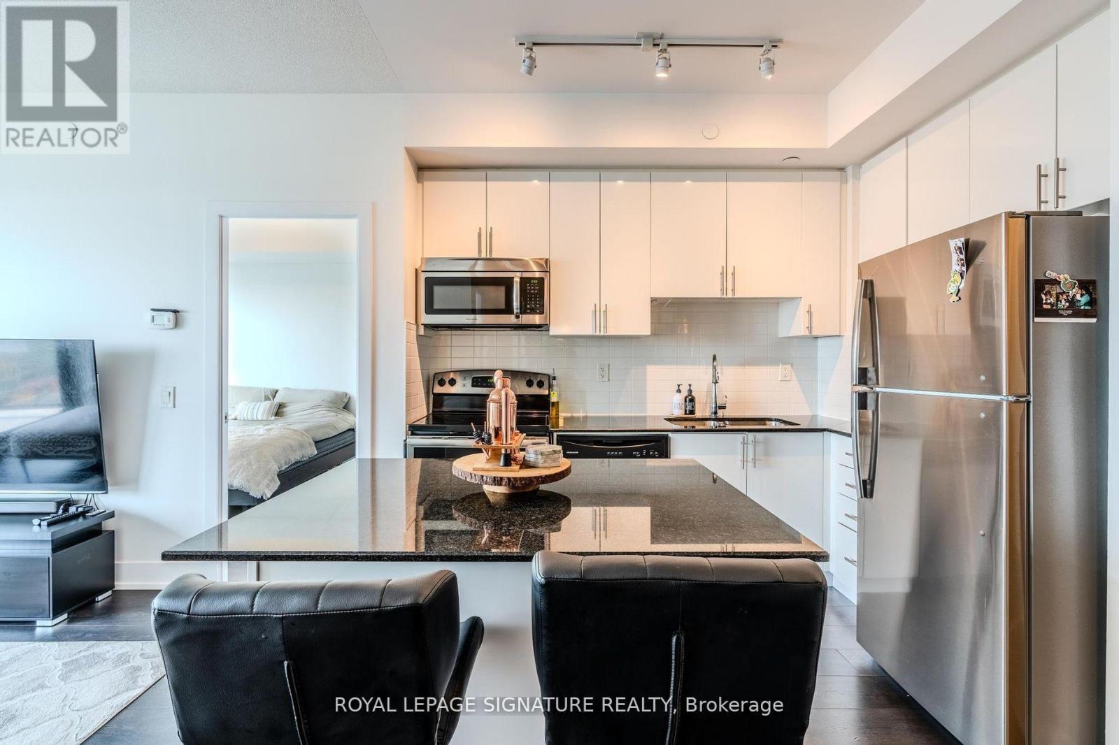 Ph206 - 1215 Bayly Street, Pickering, Ontario L1W 0B4 - Photo 3 - E13661426