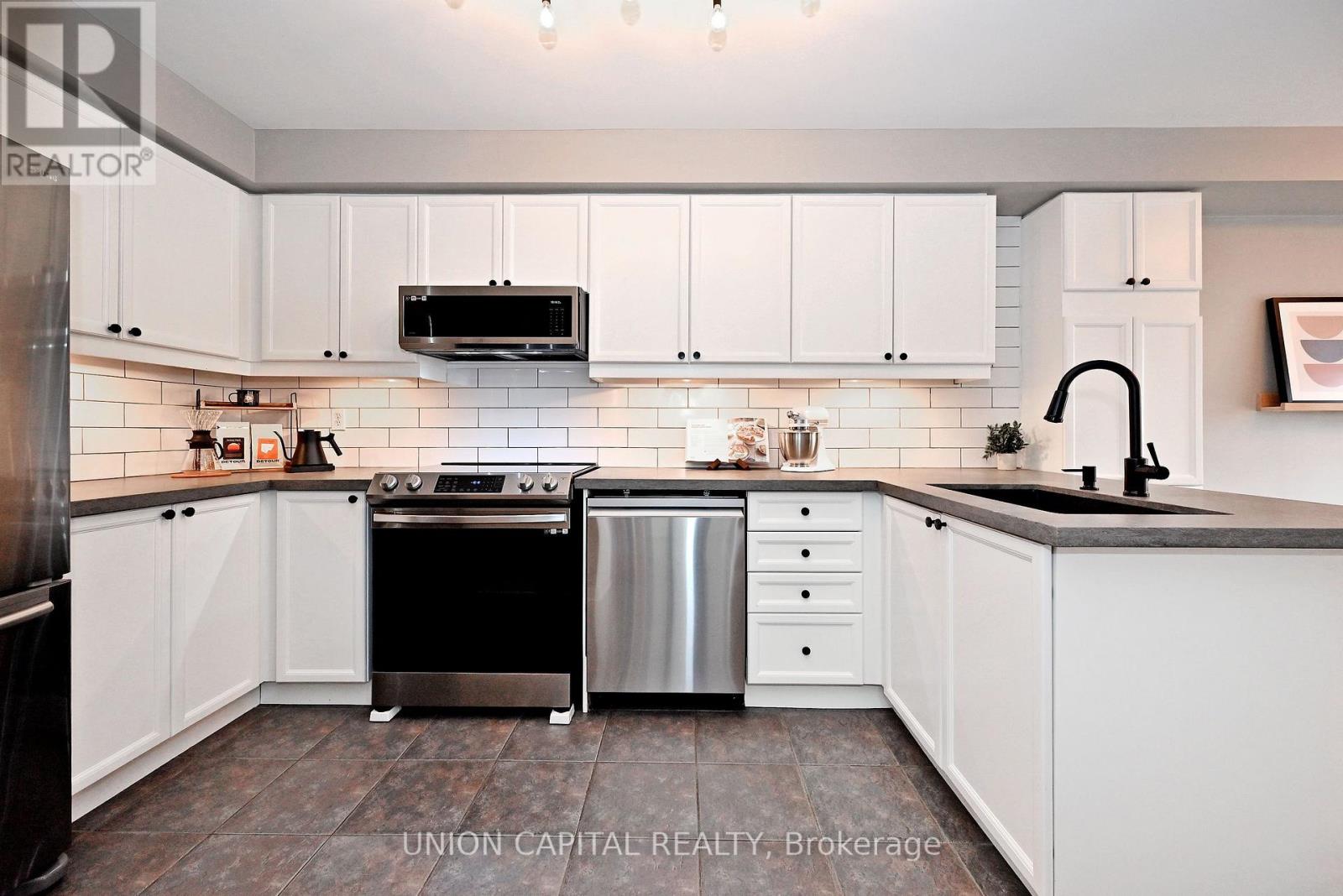 32 Regatta Crescent, Whitby, Ontario L1N 9V2 - Photo 17 - E13661456