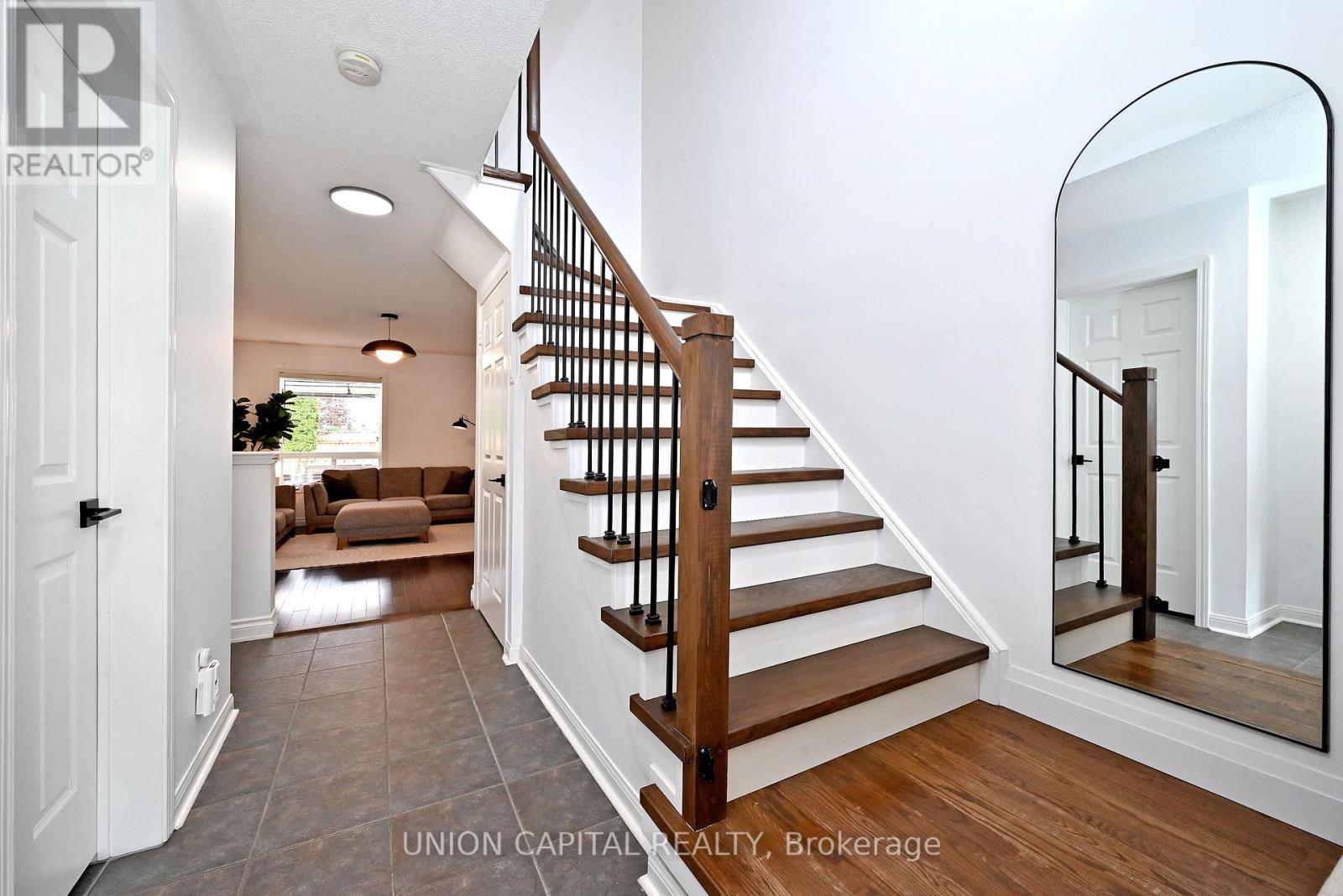 32 Regatta Crescent, Whitby, Ontario L1N 9V2 - Photo 6 - E13661456