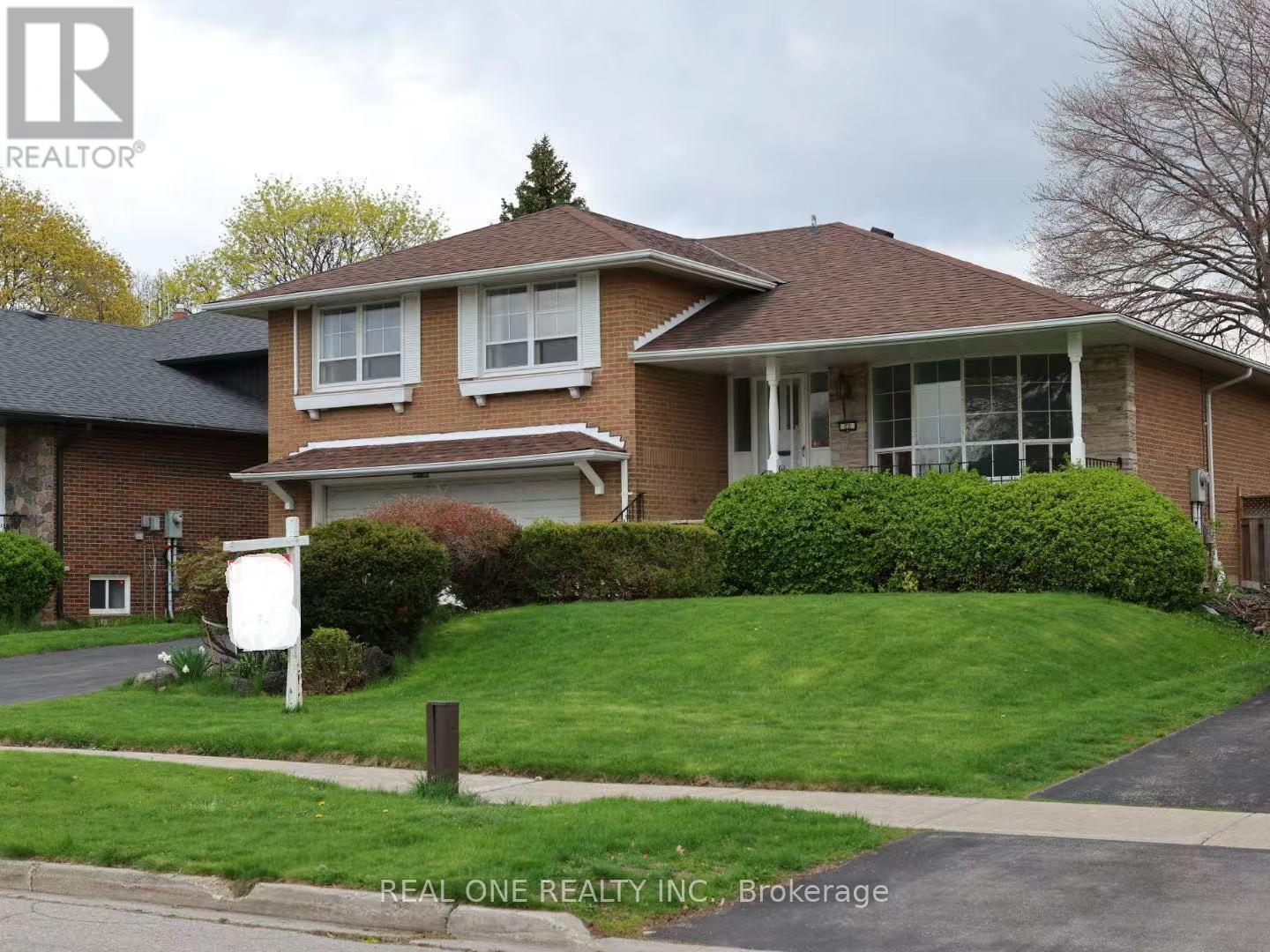 22 KENMANOR BOULEVARD, Toronto, Ontario