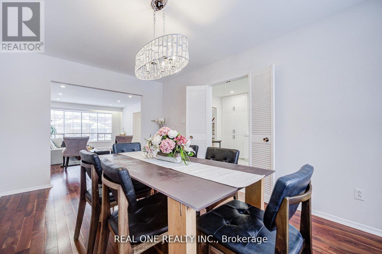 22 Kenmanor Boulevard, Toronto, Ontario  M1W 1R7 - Photo 11 - E13661522