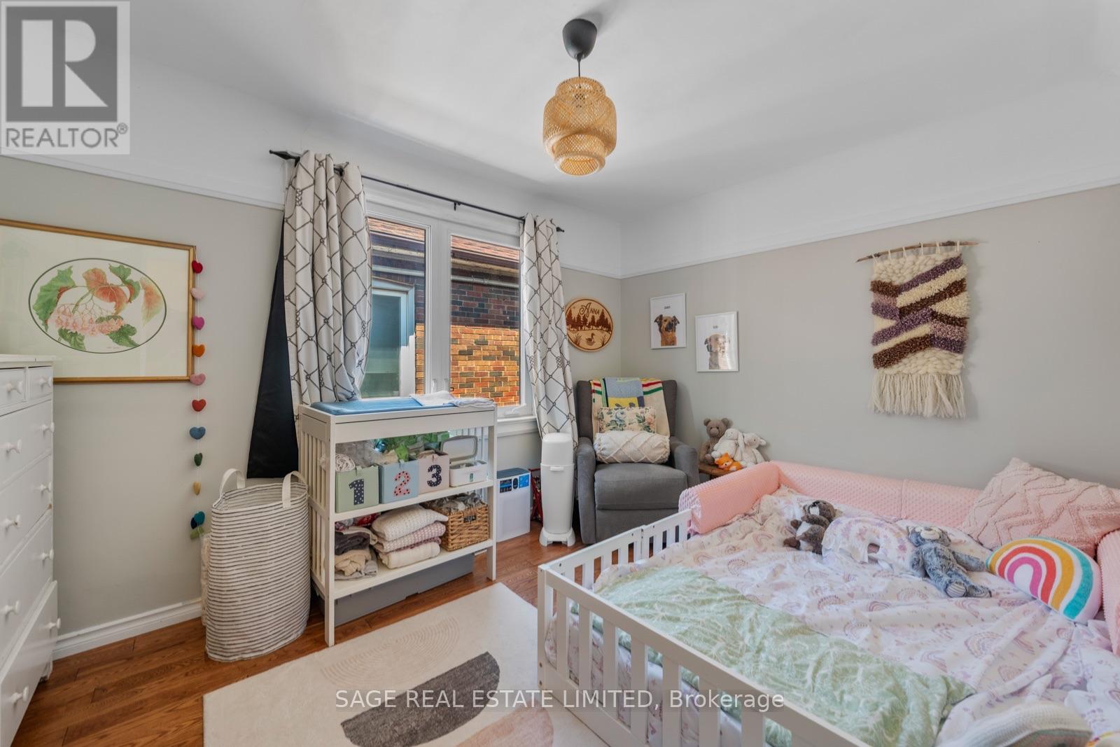 1084 Pape Avenue, Toronto, Ontario M4K 3W5 - Photo 15 - E13661530