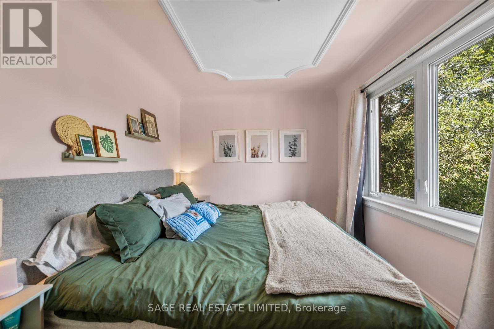 1084 Pape Avenue, Toronto, Ontario M4K 3W5 - Photo 16 - E13661530