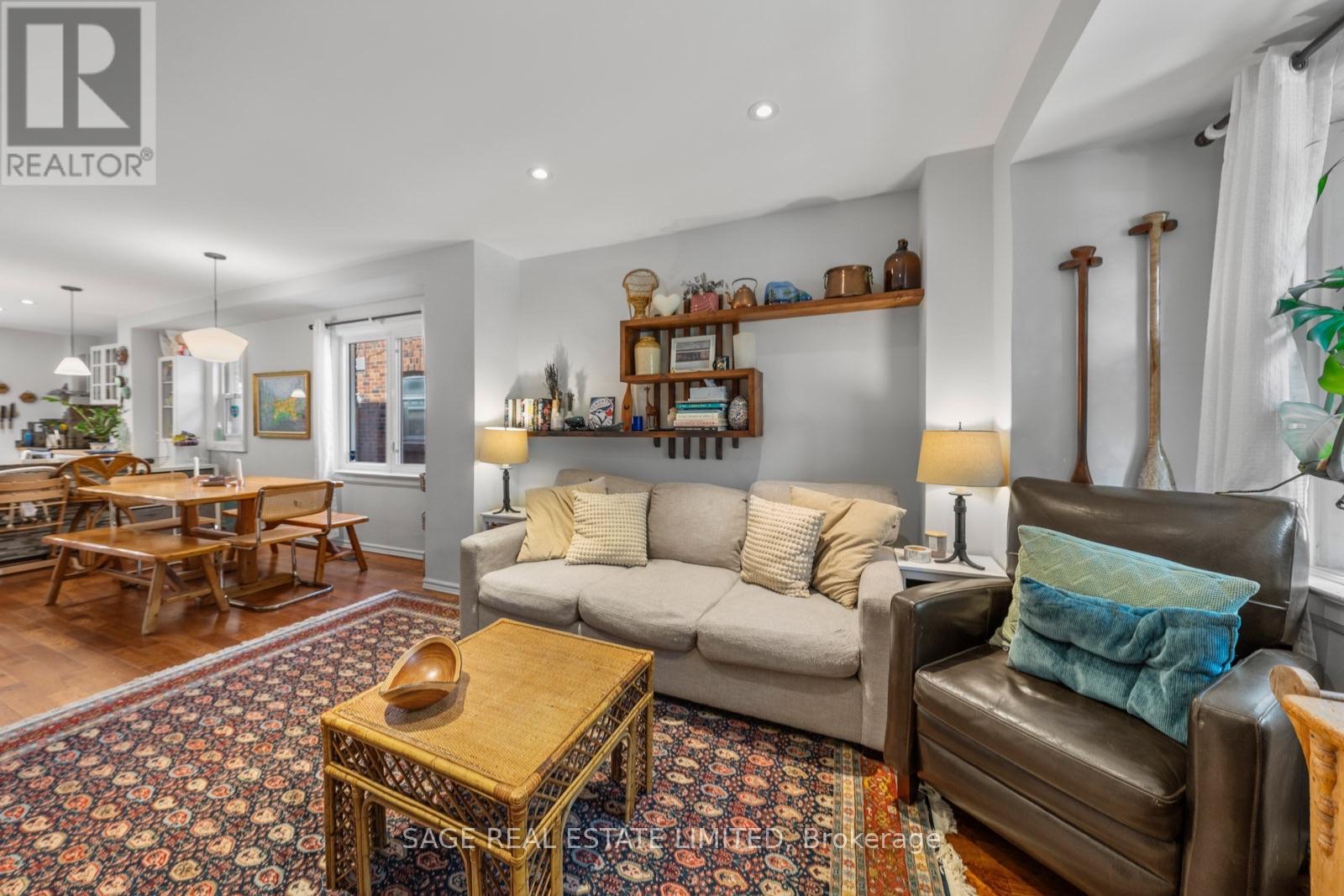 1084 Pape Avenue, Toronto, Ontario M4K 3W5 - Photo 2 - E13661530
