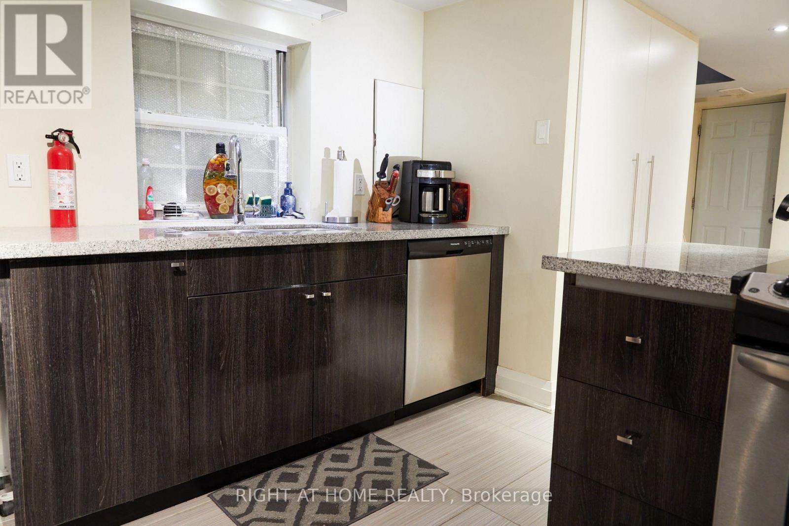 Rear - 1547 Kingston Road, Toronto, Ontario M1N 1R9 - Photo 6 - E13661550