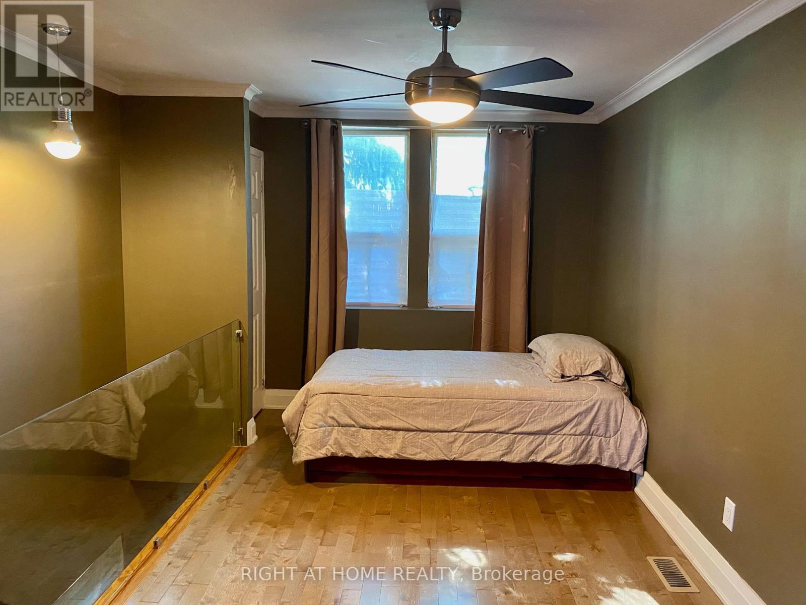 Rear - 1547 Kingston Road, Toronto, Ontario M1N 1R9 - Photo 9 - E13661550