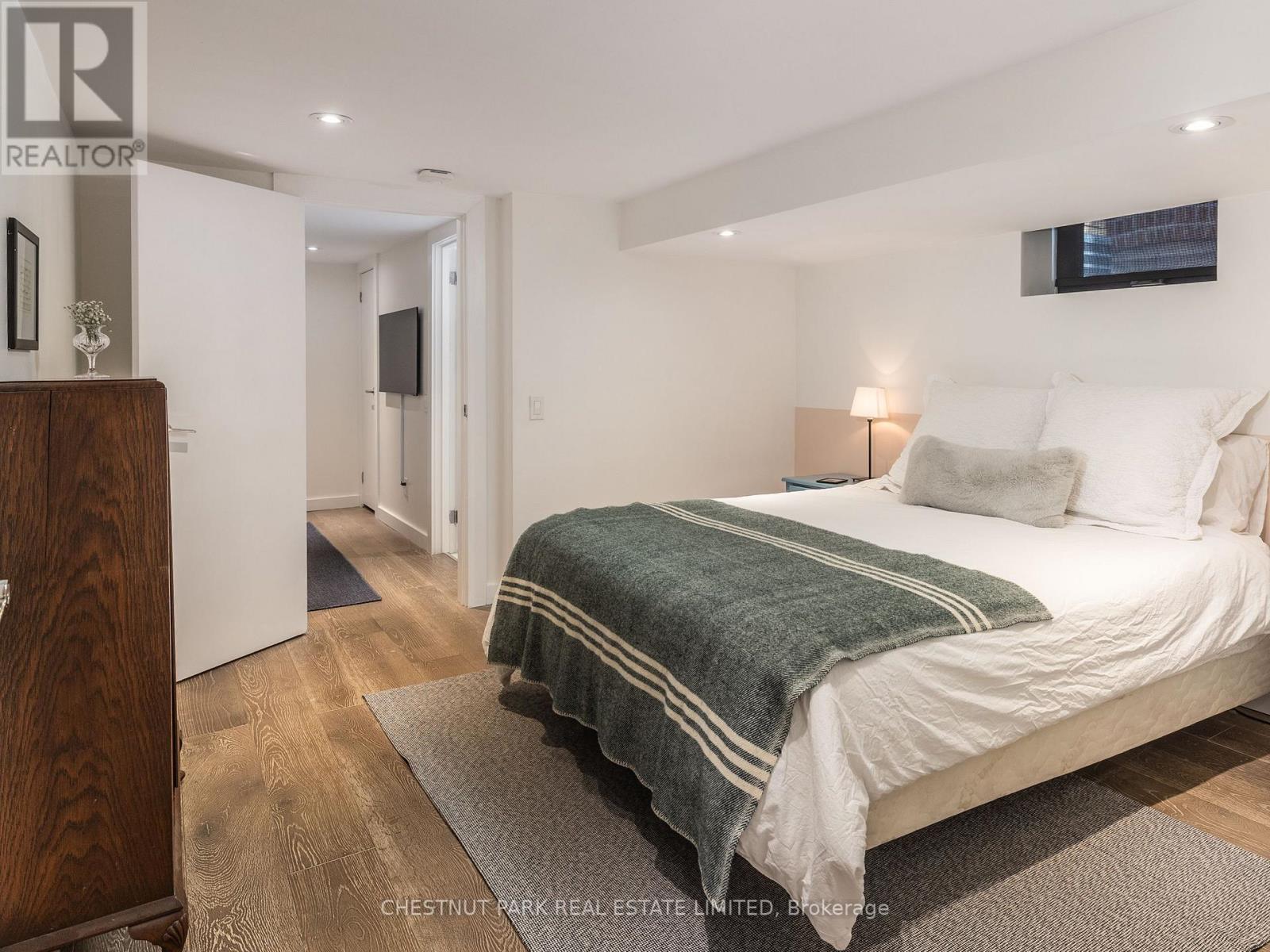 1654 Gerrard Street E, Toronto, Ontario  M4L 2A8 - Photo 2 - E13661560