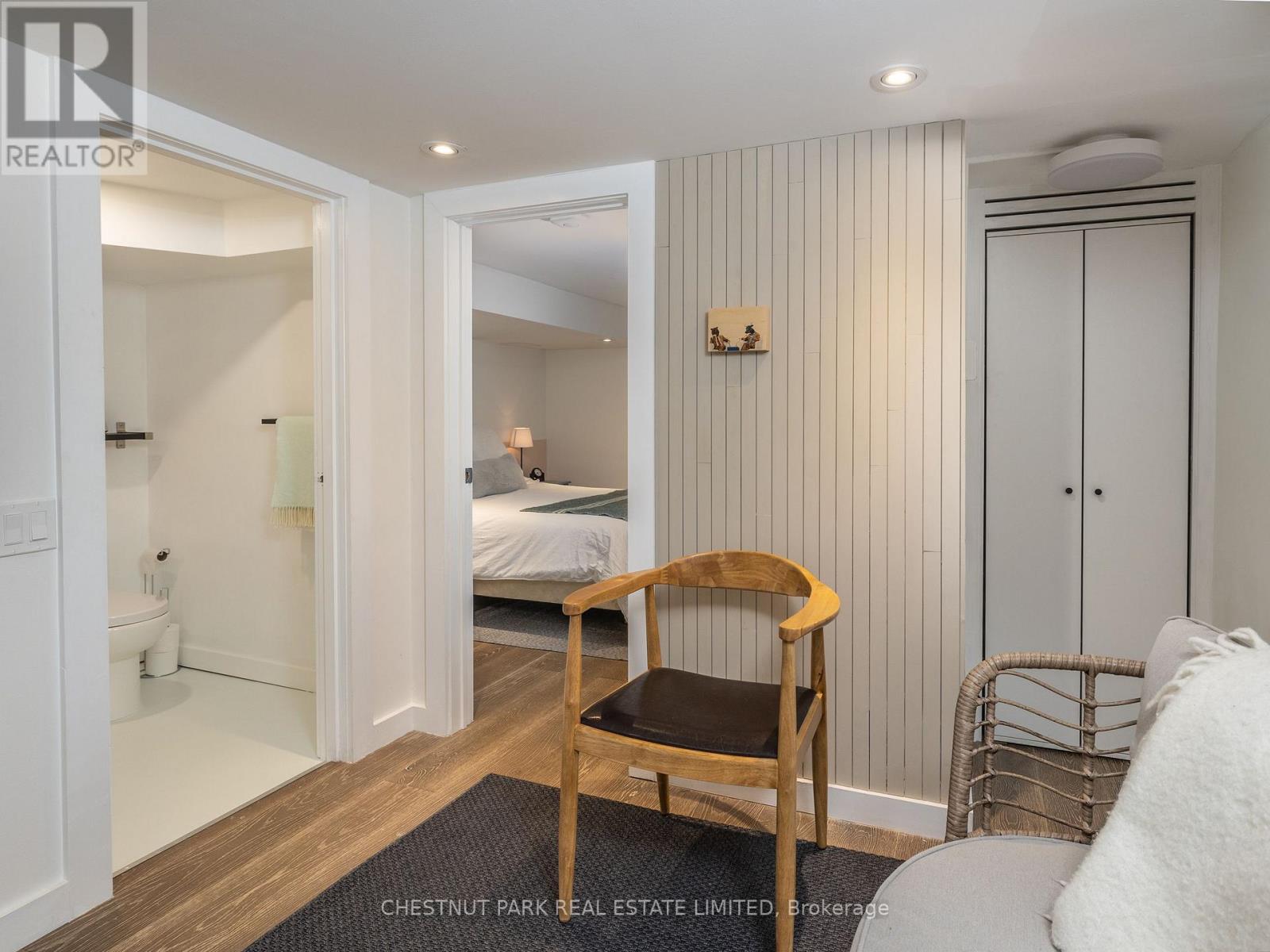 1654 Gerrard Street E, Toronto, Ontario  M4L 2A8 - Photo 5 - E13661560