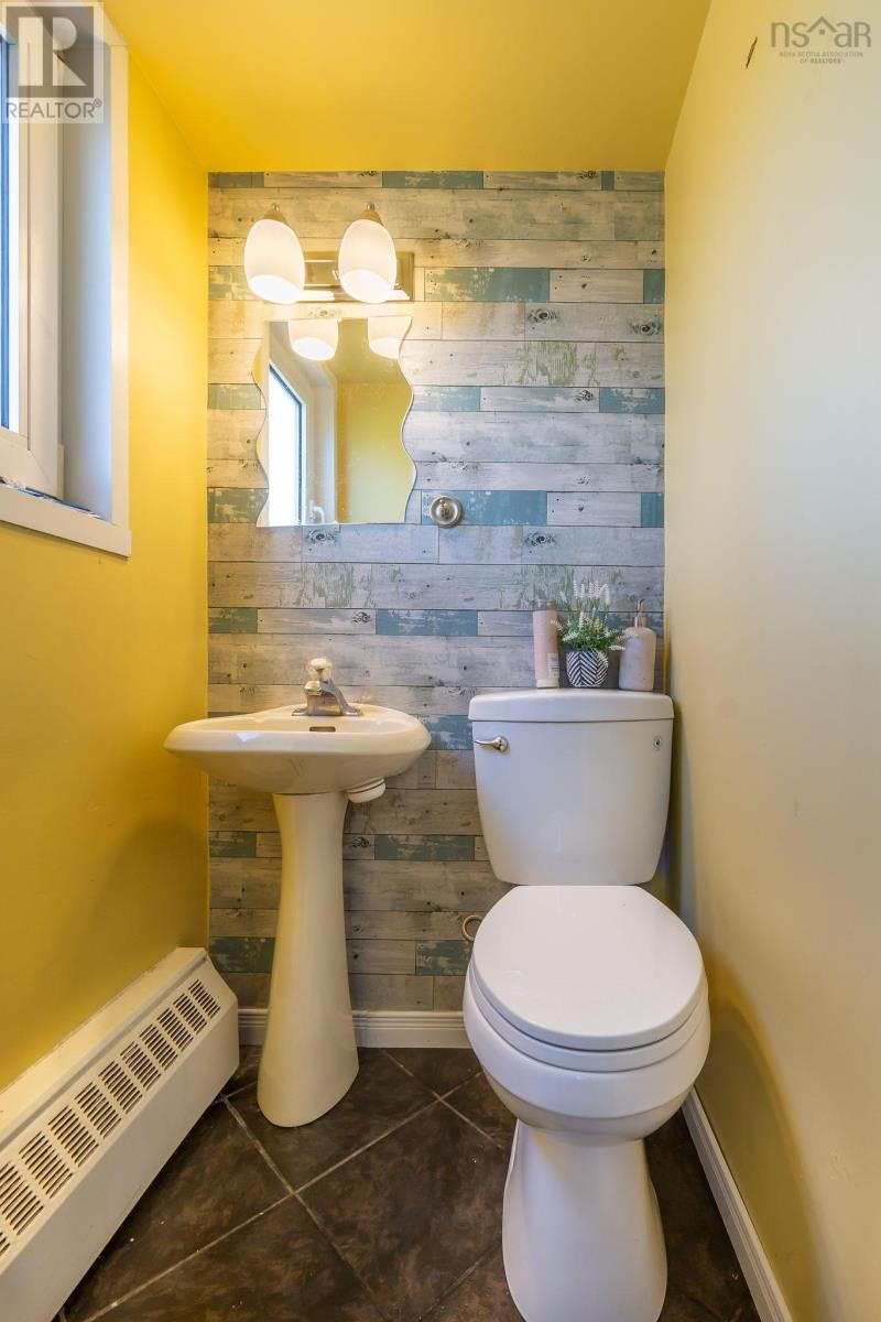 5 Brown Street, Port Hastings, Nova Scotia  B9A 1L6 - Photo 11 - 202620245