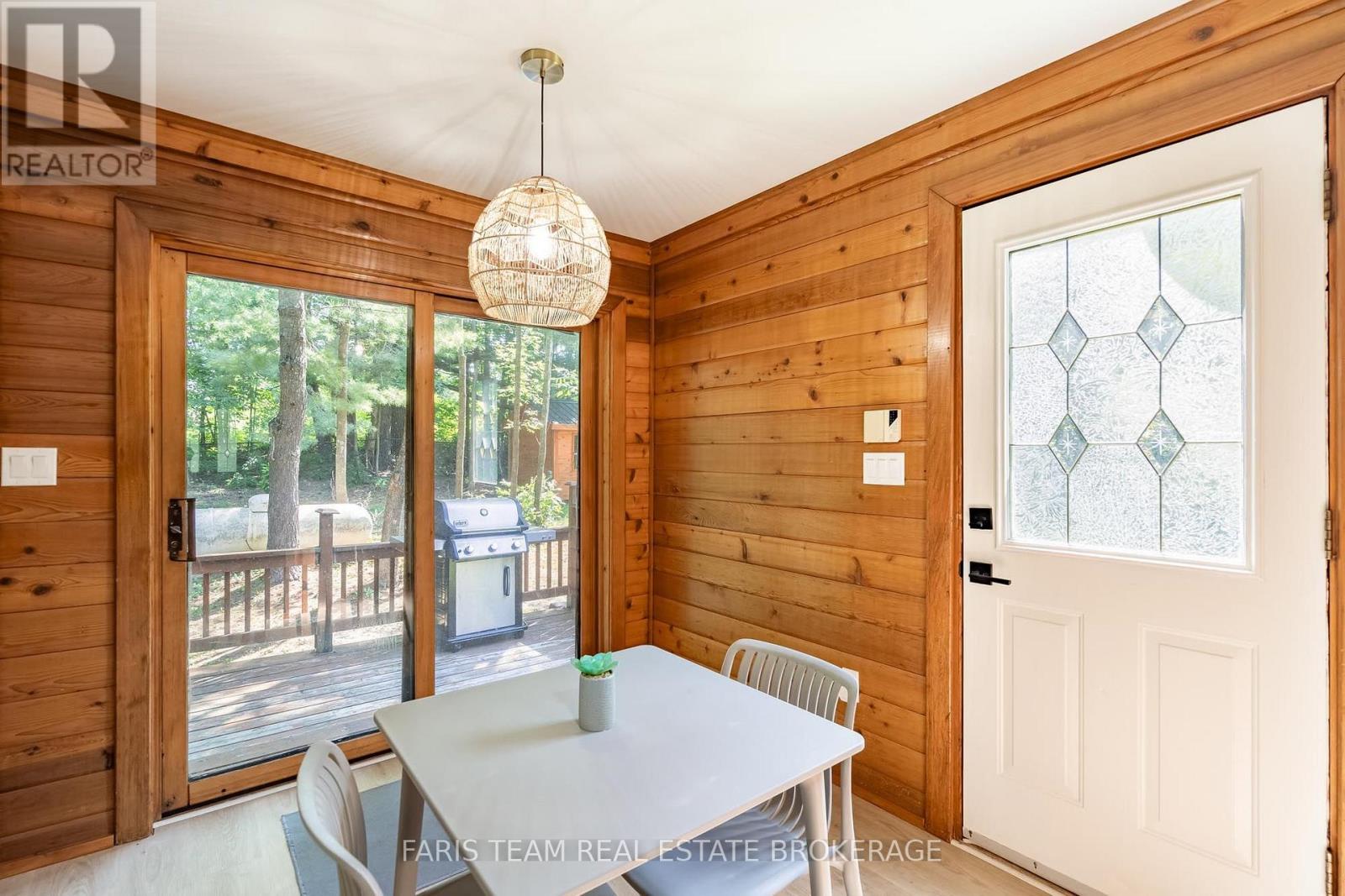 2668 Mcdonald Road, Springwater, Ontario  L0L 1P0 - Photo 11 - S13661450