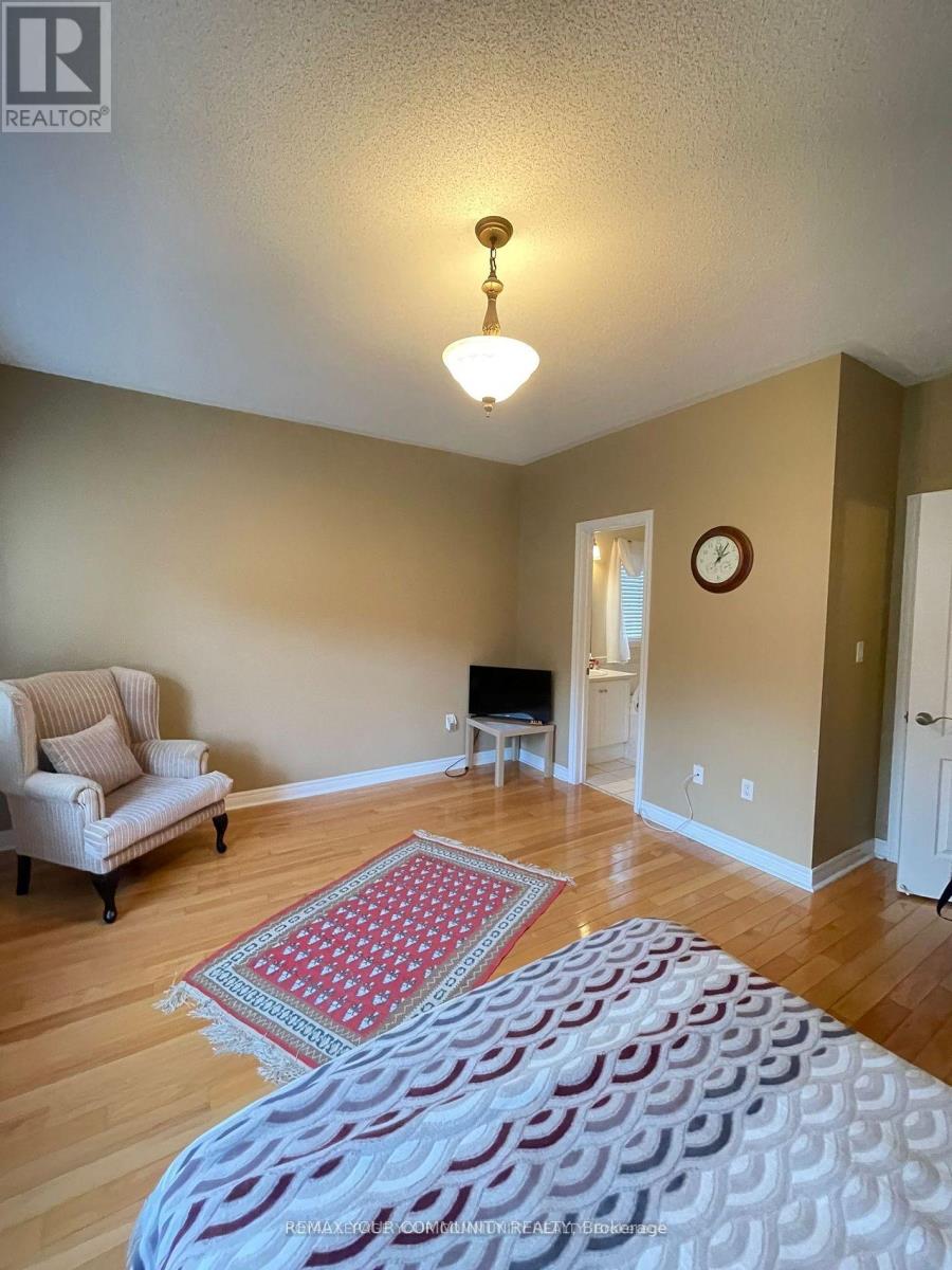 Room - 31 Katilin Drive, Richmond Hill, Ontario L4E 3W6 - Photo 4 - N13660320
