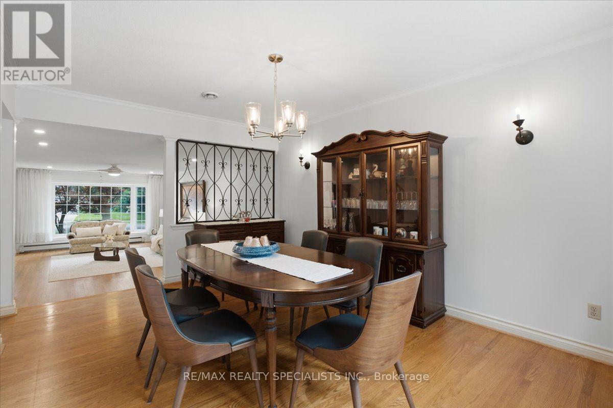 1273 Winding Trail, Mississauga, Ontario  L4Y 2T9 - Photo 10 - W13661482