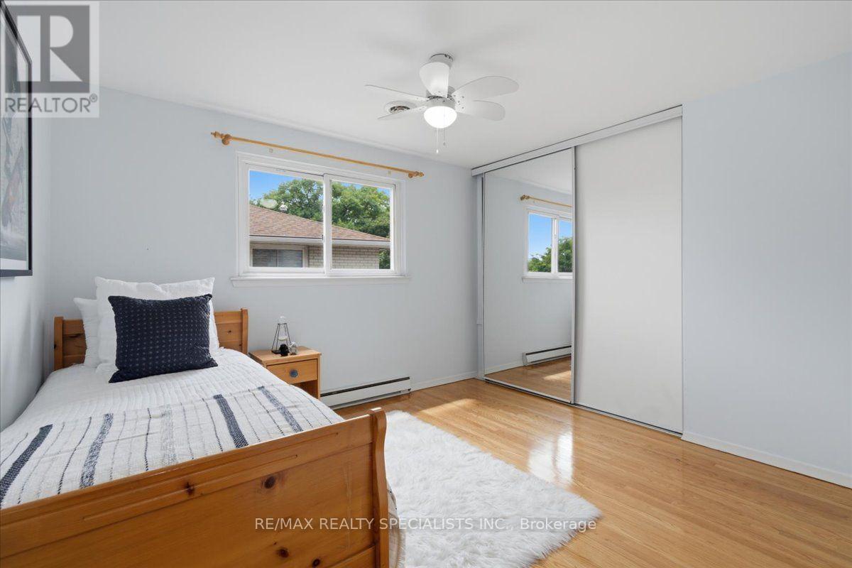 1273 Winding Trail, Mississauga, Ontario  L4Y 2T9 - Photo 32 - W13661482
