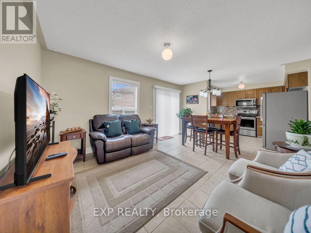 134 Dells Crescent, Brampton, Ontario  L7A 2X1 - Photo 9 - W13661554