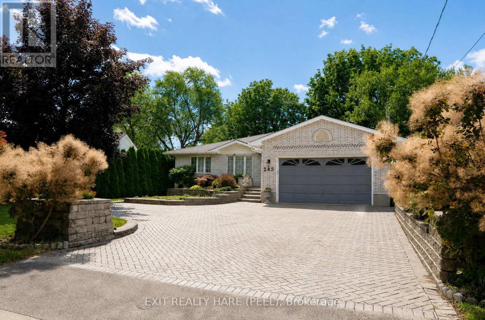 245 First Avenue, Welland, Ontario  L3C 1Y7 - Photo 2 - X13661504
