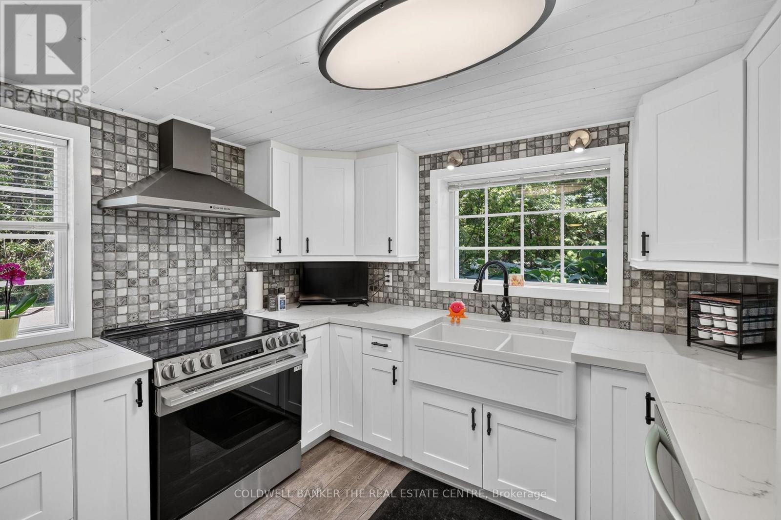 1057 Severn River Road, Gravenhurst, Ontario  P0E 1N0 - Photo 12 - X13661546