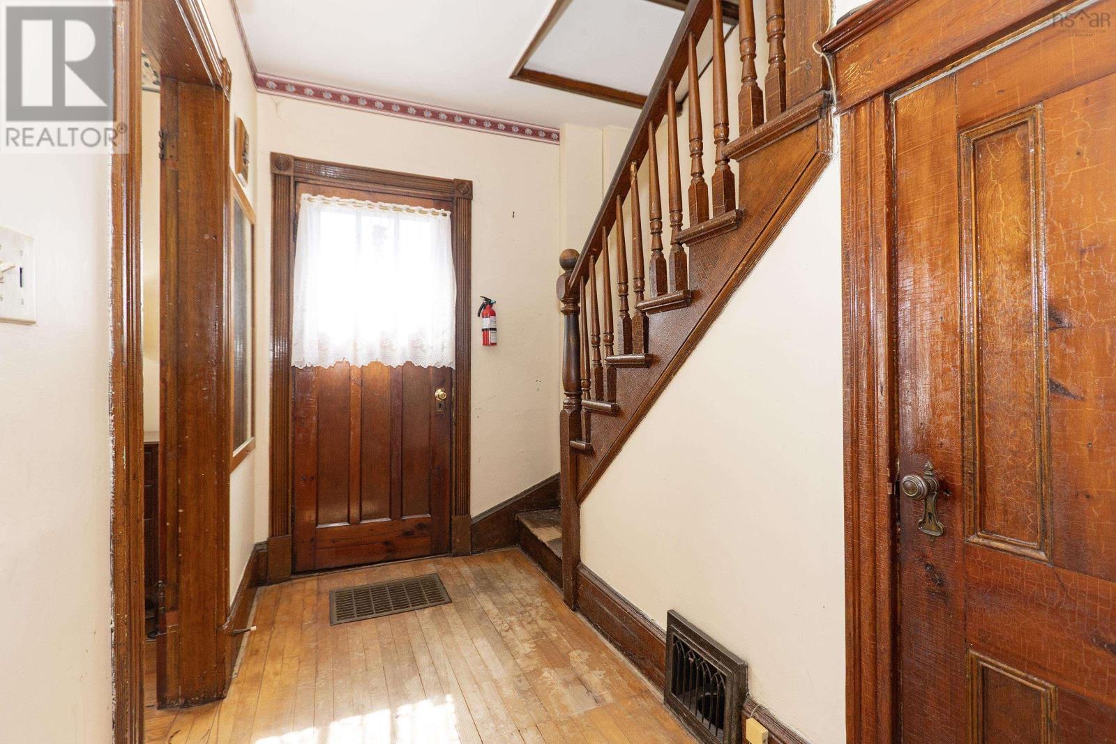 5 Minto Street, Amherst, Nova Scotia  B4H 1H1 - Photo 18 - 202606820