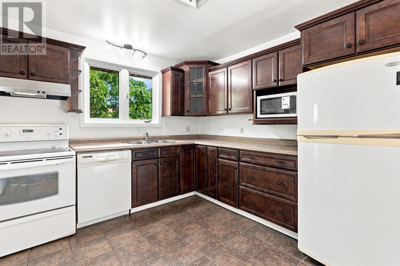 2 Applewood Lane, Dartmouth, Nova Scotia  B2X 2Z6 - Photo 6 - 202620241