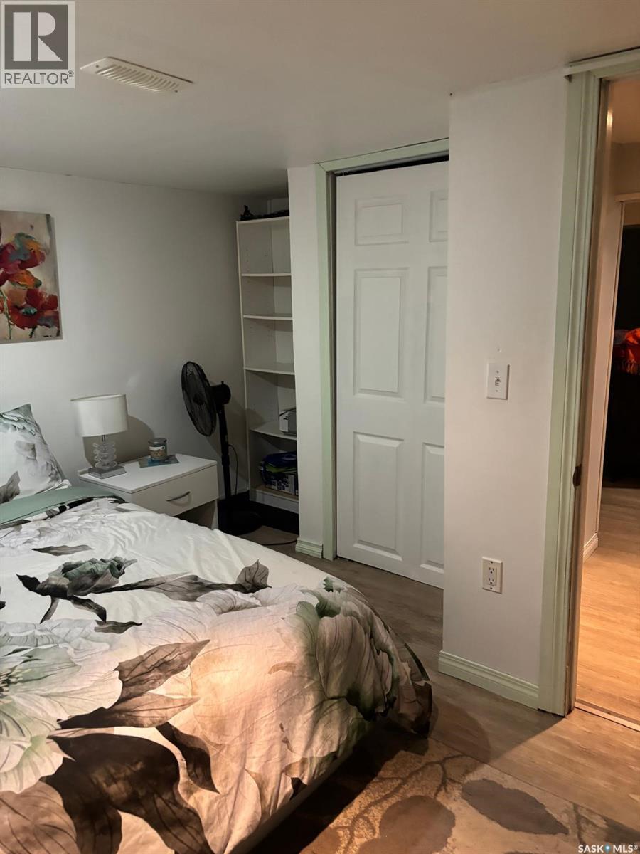 705 Prospect Avenue, Oxbow, Saskatchewan  S0C 2B0 - Photo 9 - SK044845