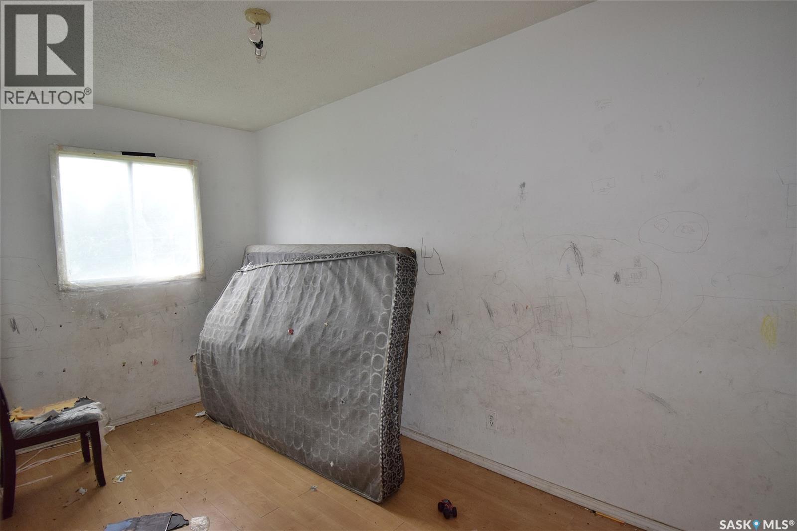 664 7th Street E, Prince Albert, Saskatchewan  S6V 0S8 - Photo 9 - SK045233