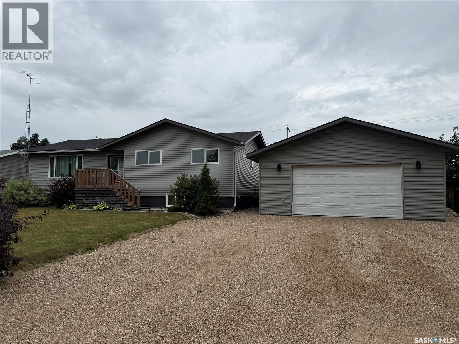 123 Railway Avenue, Lake Lenore, Saskatchewan  S0K 2J0 - Photo 1 - SK045208