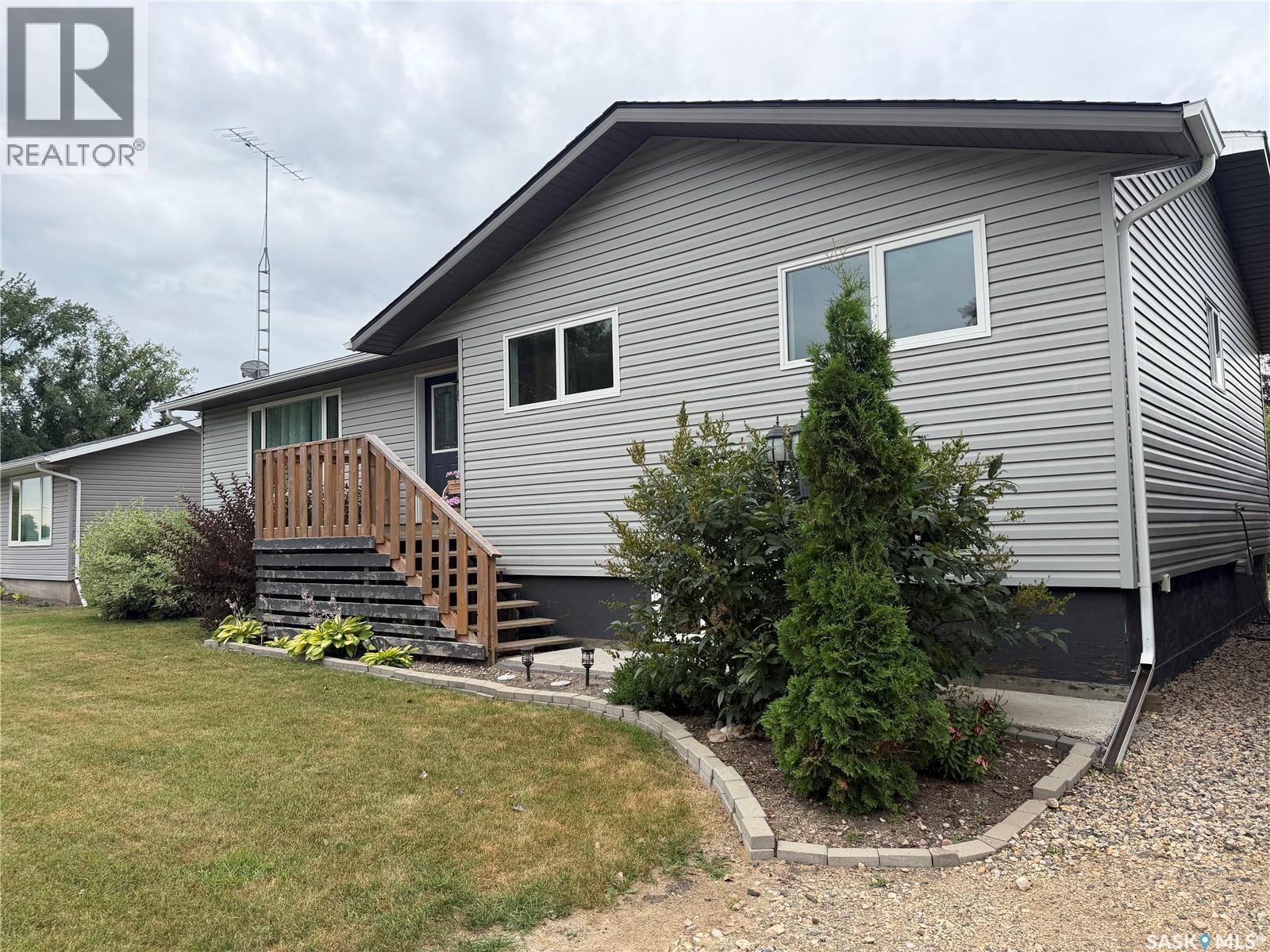 123 Railway Avenue, Lake Lenore, Saskatchewan  S0K 2J0 - Photo 11 - SK045208